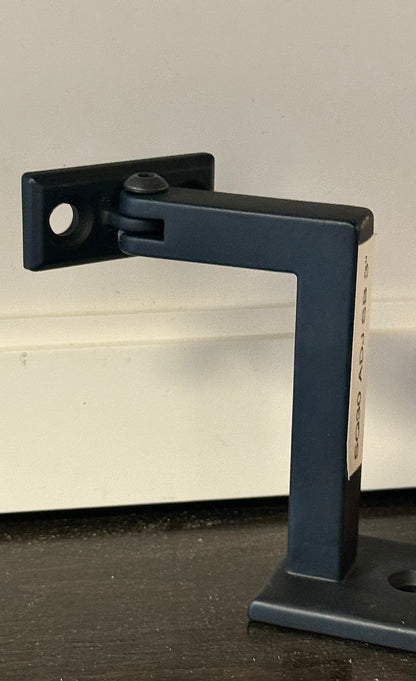 SQ212 | Handrail Bracket | Right Angle | Square